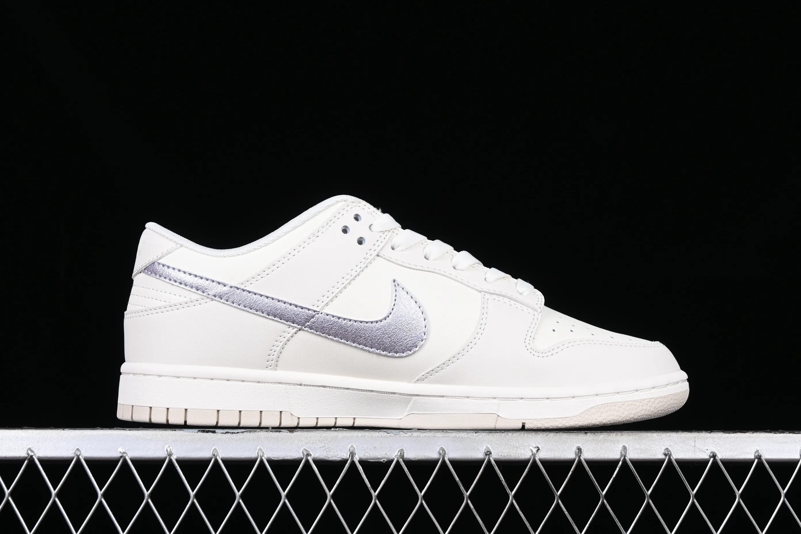 All categories Nk SB Dunk series Nk SB Dunk Low low-top sneakers Nk Dunk Low milk blue customized version of deconstructed strap casual sneakers DX5930-100
